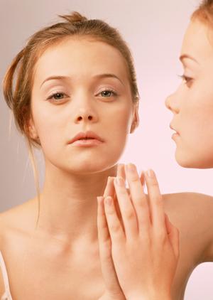 化粧品は通販で利用することを考える